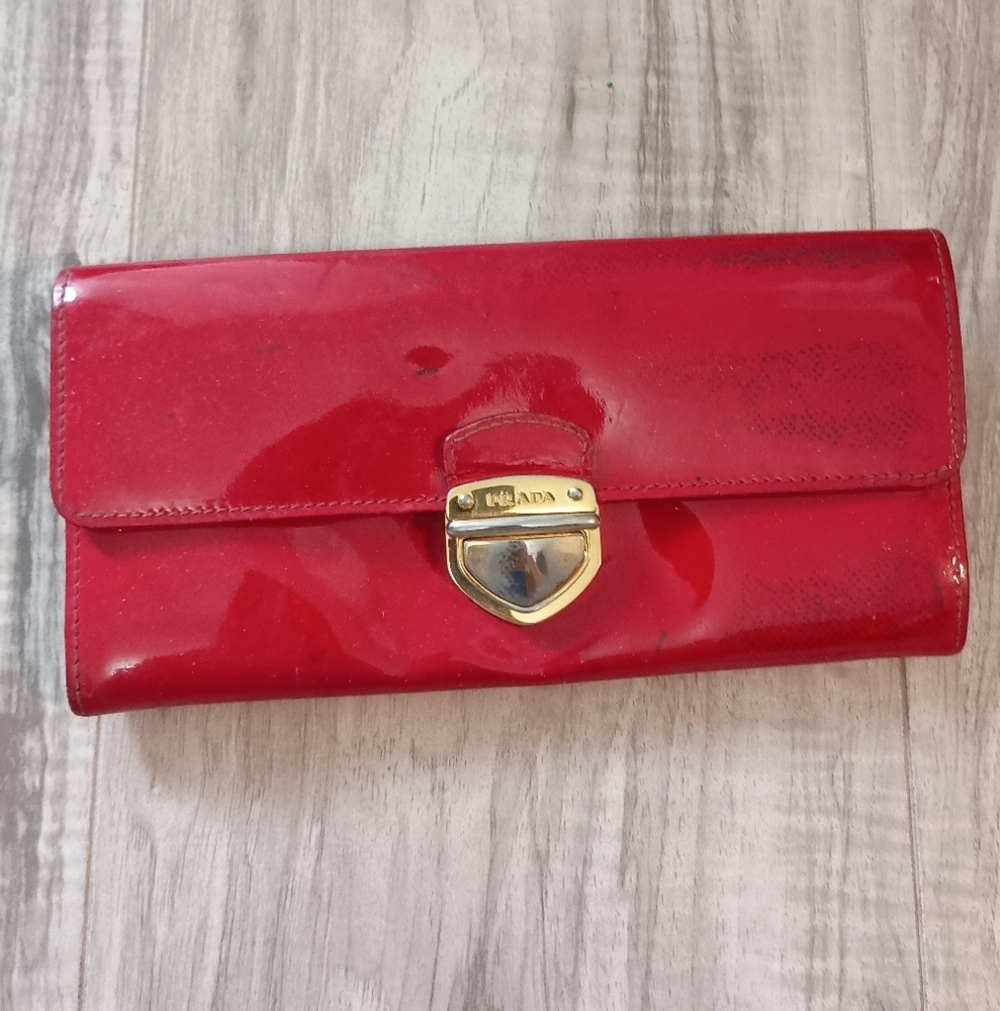 Auth PRADA Pink Patent Leather Gold-Tone Logo Womens Long Wallet